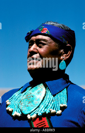 New Mexico Albuquerque indianische Navajo Indian Handicrafts Schmuck Türkis und Silber Indian Cultural Center Stockfoto