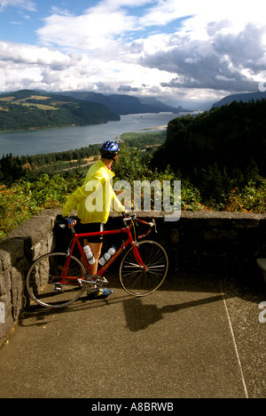 Oregon Columbia River Gorge Radfahren Radfahrer Stockfoto