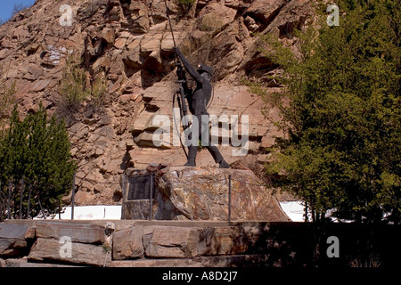 Eine Statue in Erinnerung an die 91 Männer, die in der Sonne mir Katastrophe an der Kellogg Idaho im Jahr 1972 gestorben Stockfoto