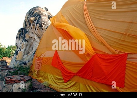 Thailand Ayyuthaya Wat Lokayastutharam reclining Buddha Stockfoto