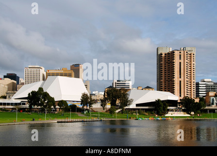 Ansicht des Festspielhaus und Torrens River im zentralen Adelaide Australien 2007 Stockfoto