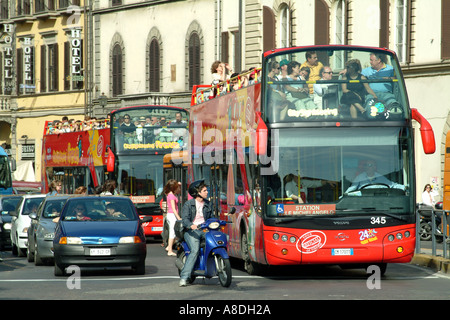 Volvo-Hop auf Siteseeing Busse Florenz Toskana Italien EU Stockfoto