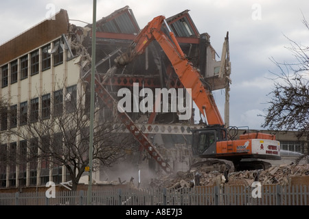 Abriss eines Teils des BMW-Werks in Swindon, Wiltshire Stockfoto