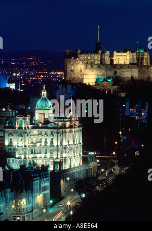 Edinburgh bei Nacht Stockfoto