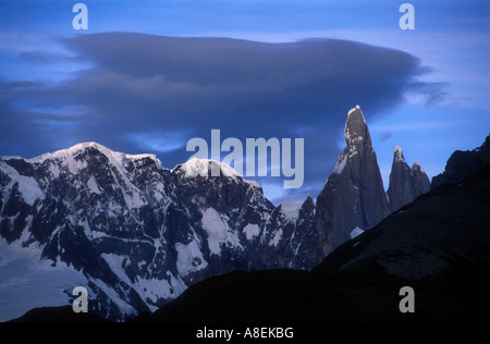 Cerro Torre (3102m). Herrliche Granit Spire in den südlichen Anden Patagonien, Provinz Santa Cruz, Argentinien Stockfoto