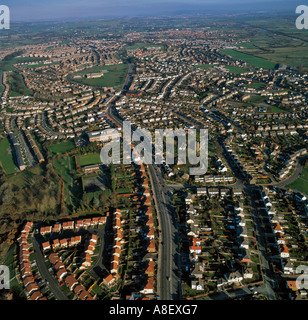 LUFTAUFNAHME DER VORORTE AM STADTRAND DER HAUPTSTADT VON WALES, CARDIFF, SÜDWALES UK Stockfoto