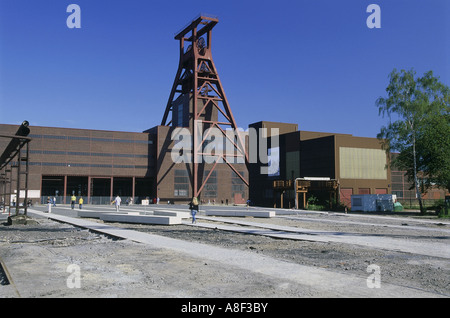 Geographie/Reisen, Deutschland, Nordrhein-Westfalen, Essen, Gebäude, Zeche Zollverein, Schacht XII, Außenansicht, Welle Tower, Additional-Rights - Clearance-Info - Not-Available Stockfoto