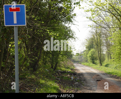 Britisches Straßenverkehrszeichen in der Stadt Newport South Wales GB 2003 Stockfoto