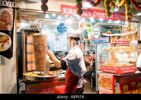 Döner Imbiss am Taksim-Platz, Istanbul-Türkei Stockfoto