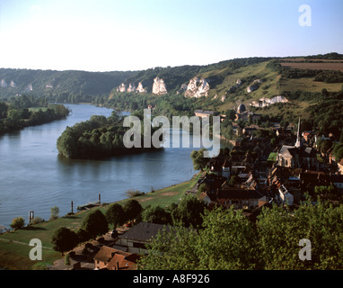 Der Fluss Seine und Les Andelys betrachtet aus Château Gaillard Stockfoto