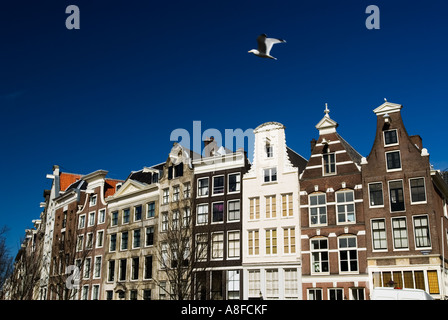 Schönen alten Häusern am Kanal in zentralen Grachtengordel Viertel von Amsterdam Holland Stockfoto