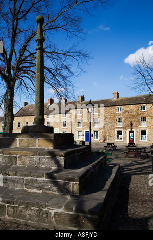 Markt in der Stadt von Masham North Yorkshire England überqueren Stockfoto