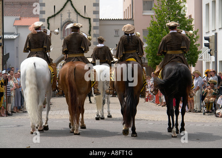 Ritter zu Pferd Frundsbergfest Mittelalterfest in Mindelheim Bayern Deutschland Stockfoto