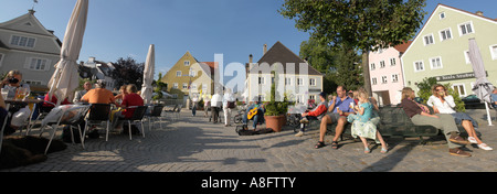 Panorama Cafe am Flussufer von Landsberg bin Lech Bayern Deutschland Stockfoto