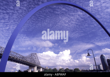 Auszug aus Storey Brücke städtische Skulptur und Himmel Brisbane Queensland-Australien Stockfoto