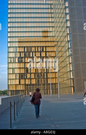 Paris Frankreich, öffentliche Gebäude außen 'Tres Grand Bibliotheque' 'Frederic Mitterrand Library' Wolkenkratzer Glasturm Fassade Stockfoto