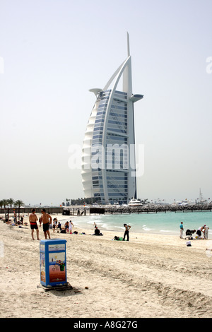 Dubai Burj al Arab Jumeirah Beach, Vereinigte Arabische Emirate. Foto: Willy Matheisl Stockfoto