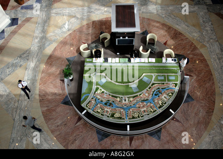 Ansicht von oben, Immobilien Vertriebsbüro, Dubai Mall of the Emirates, Vereinigte Arabische Emirate. Foto: Willy Matheisl Stockfoto
