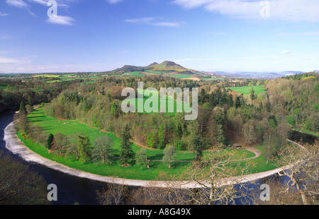 Fast einem Oxbow See auf dem Fluss Tweed in den Scottish Borders von Scotts View Schottland, Vereinigtes Königreich Stockfoto