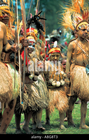 dekorierte Aborigine-Kinder, Goroka, Papua New Guinea Stockfoto