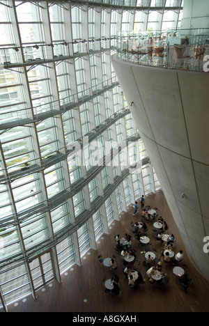 Innere des spektakulären neuen Tokyo National Art Center in Tokio Japan 2007 Stockfoto