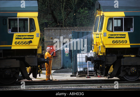 Ein Freightliner Class 66 Diesellok gereinigt, Ipswich, Suffolk, UK. Stockfoto