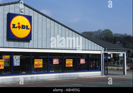 Lidl Supermarkt, Leichlingen, North Rhine-Westphalia, Germany. Stockfoto