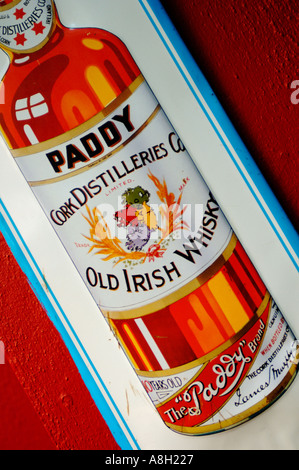 Irland, Dublin, Paddy Whisky Zeichen Stockfoto