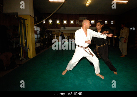 Jiu-Jitsu Go S innen zwei Männer Stockfoto