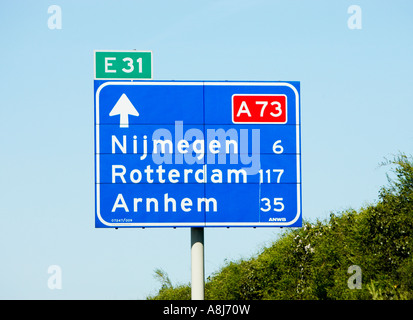 Niederländische Autobahn Ziel Abstand Board Zeichen Niederlande Europa Stockfoto