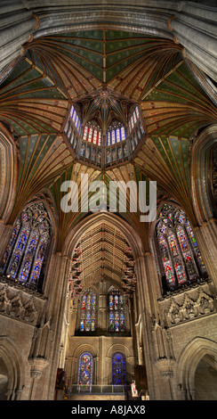 Blick nach oben auf die Laterne in der Mitte der Octagon, Ely Cathedral, England, UK Stockfoto