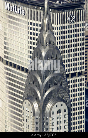 Luftaufnahme von oben auf das Chrysler Building, ein Wahrzeichen der Stadt New York. Stockfoto