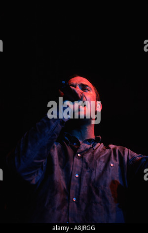 Robbie Williams bei Nottingham Felsenstadt auf seine erste große Tournee nach der Trennung von nehmen, dass das Konzert wahrscheinlich im Jahr 1997 Stockfoto