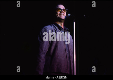 Robbie Williams bei Nottingham Felsenstadt auf seine erste große Tournee nach der Trennung von nehmen, dass das Konzert wahrscheinlich im Jahr 1997 Stockfoto
