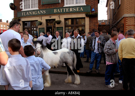 Pferdehändler versammelten Flanagan Arms Pub in Wandsworth South London zur jährlichen Feiertag trading Event. Stockfoto