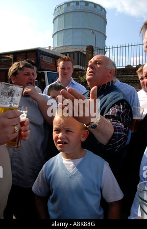 Pferdehändler versammelten Flanagan Arms Pub in Wandsworth South London zur jährlichen Feiertag trading Event. Stockfoto