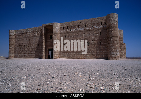 Die Omaijaden Wüste Burg Qasr Al-Kharana, Jordanien. Stockfoto