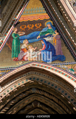 Italien Umbrien Orvieto Dom Detail der Fassade der Kathedrale. JMH2921 Stockfoto