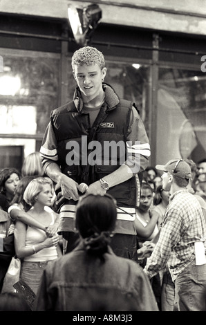 Justin Timberlake seine Band Solo Nsync durchführen bei einer TV-Show in Covent Garden in London 1997 Stockfoto