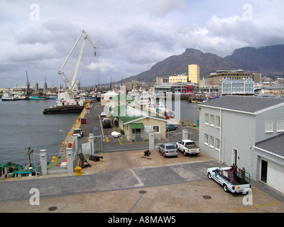 Schwimmkran Dockside am Kai V und Waterfront-Kapstadt-Südafrika Stockfoto