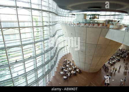 Innere des spektakulären neuen Tokyo National Art Center in Tokio Japan Stockfoto