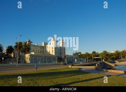 Mercosur-Gebäude, Ramirez Strand, Montevideo, Uruguay Stockfoto