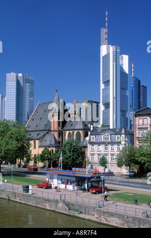 Skyline von Frankfurt Am Main Deutschland Stockfoto