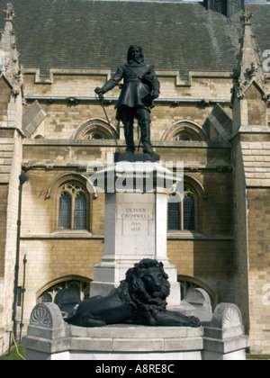 Oliver Cromwell-Statue, die Häuser des Parlaments, Westminster, London, England, UK, Stockfoto