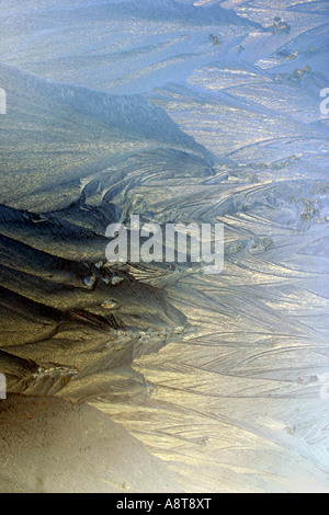 Alle natürlichen--Eis Muster auf Glas, ein close-up, Relief, wie ein Gebirge Stockfoto