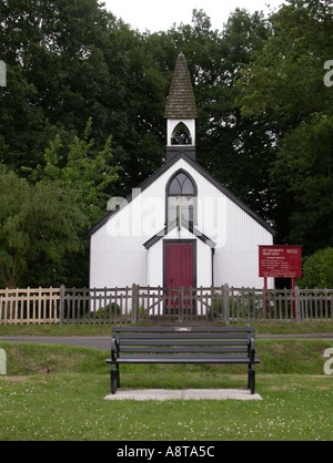 Eine kleine Kapelle am West End Dorfanger in der Nähe von Esher Surrey England Stockfoto