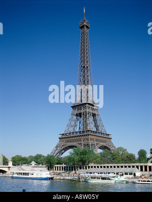 Frankreich. Paris. Eiffel-Turm. Fluss Seine. Stockfoto