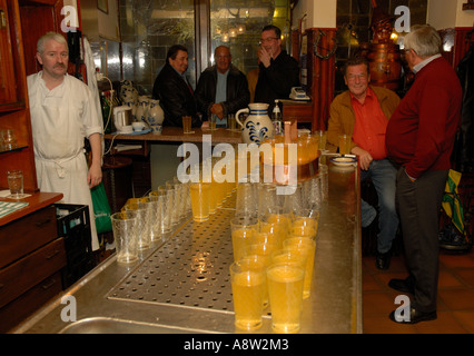 Bar in Frankfurt Apple Wine Pub Stockfoto