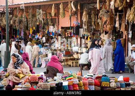 Die Souks in der Nähe Platz Jemaa El Fna in Marrakesch Marokko Stockfoto