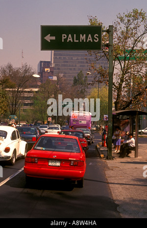 Stau Autos stecken im Verkehr, rat race, Fahrzeugverkehr, Rotlicht, Mexico City, Distrito Federal, Mexiko Stockfoto